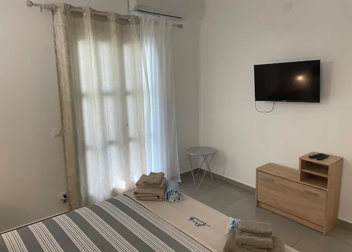 Semesterbostad Deda *